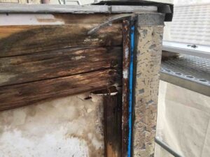 雨漏り　外壁下地の腐食